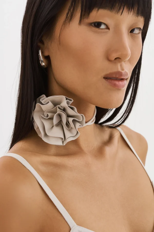 LAMARQUE Accessories | GEMMA | Leather Rosette Choker Bone