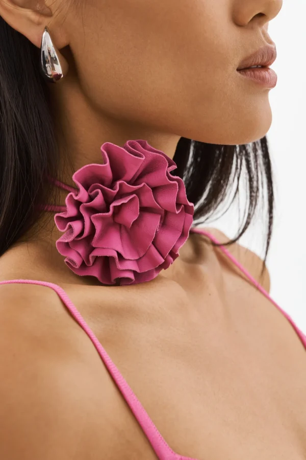 LAMARQUE Accessories | GEMMA | Leather Rosette Choker Super Pink